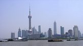 Das sicher meistfotografierte Shanghai Bild - Die beindruckende Skyline von Pudong gegenüber dem Bund.